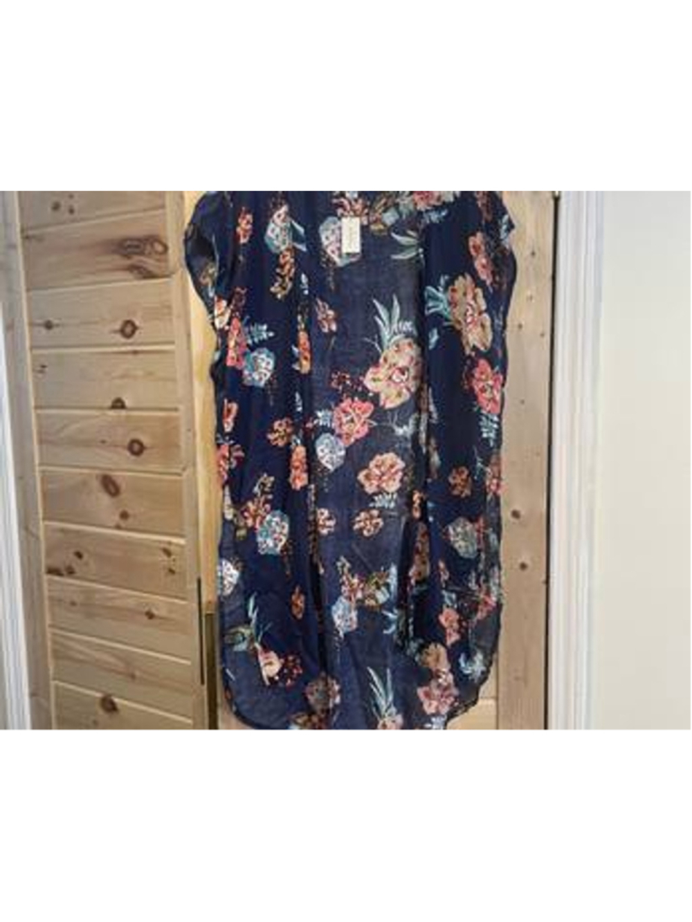 NWT Women's Francesca's Navy Floral Open Front Shrug OS